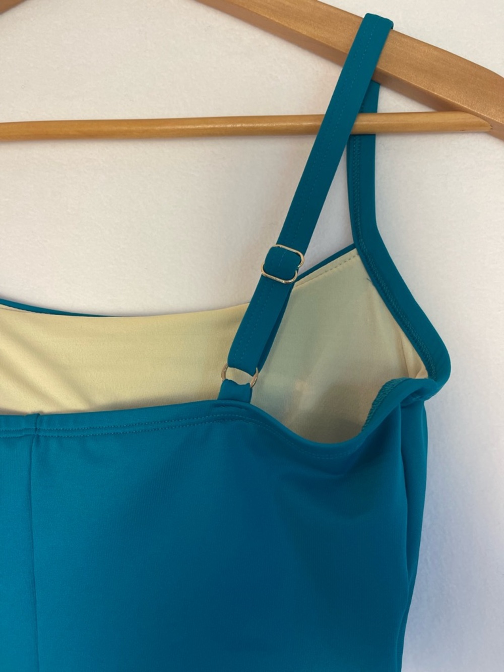Miraclesuit Slimming One Piece Swimsuit 8 Tummy Control Blue Built in Bra NWT - Picture 10 of 14